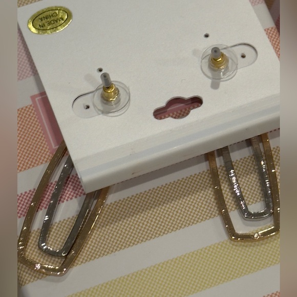 Stunning Gold Geometric Dangle Earrings by Shelli Segal - Picture 7 of 9